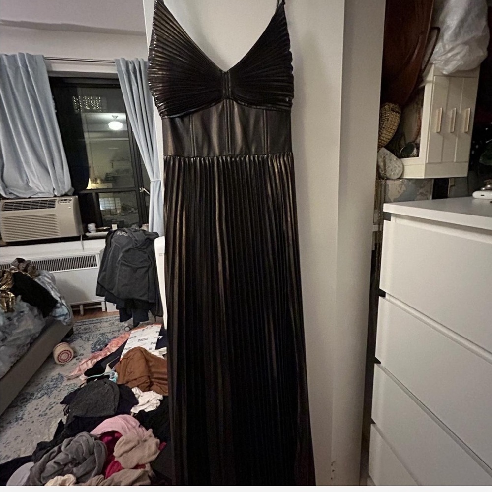 NWT Banana Republic Pleated Maxi Dress (Black)
